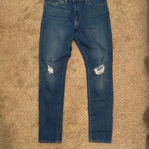 Levi’s 311 Shaping Skinny